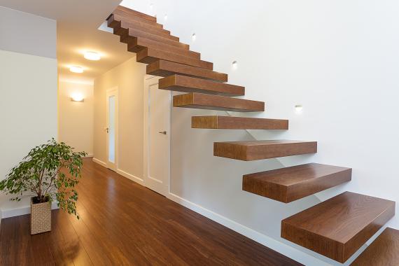 Construire une rampe d’escalier intérieur : comment faire ?