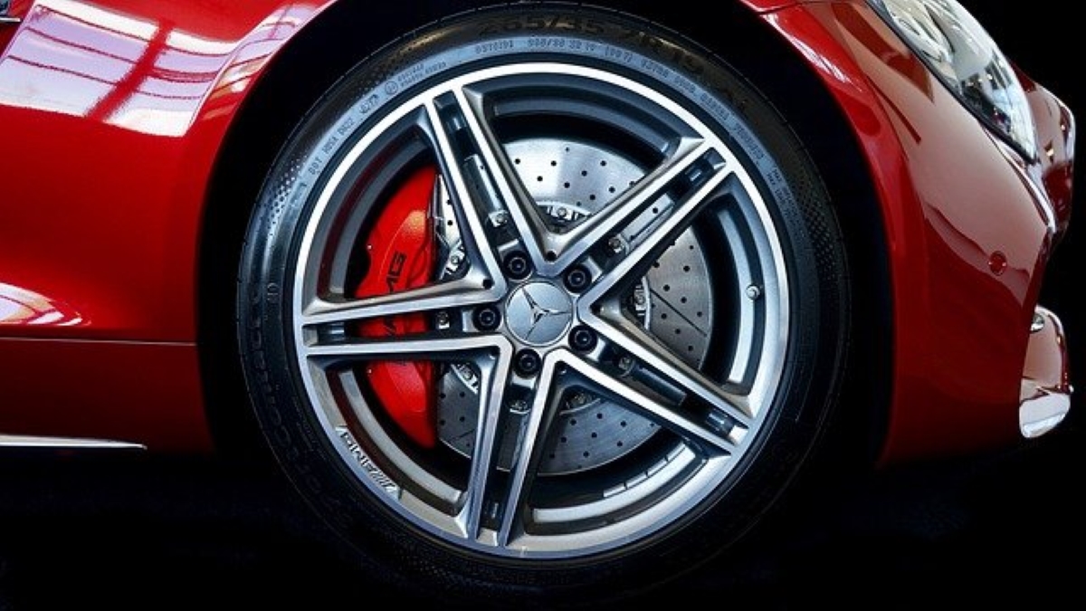 Cirage pour pneus de voitures : Meguiar’s Hot Shine G12024EU, Mafra Extreme Black ou Sonax gel Xtreme ?
