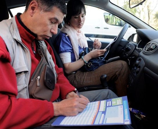 Surmonter l&rsquo;échec à l&rsquo;examen du permis de conduire : conseils et stratégies pour rebondir