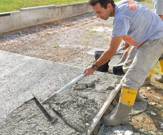 Les avantages du béton décoratif pour vos projets de construction