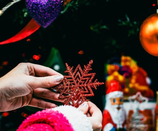 Soirée Noël : Louez des décorations et accessoires pour un Noël féerique et chaleureux