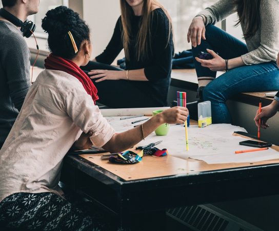 Organiser un repas d&rsquo;entreprise : les clés pour un événement réussi