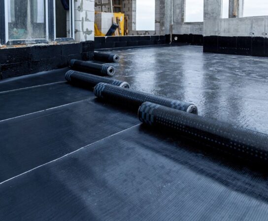 Le rôle des toitures en membrane EPDM dans l’étanchéité durable