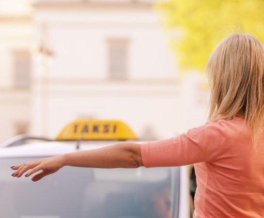 Négocier le tarif d’un taxi : astuces pour économiser quelques euros