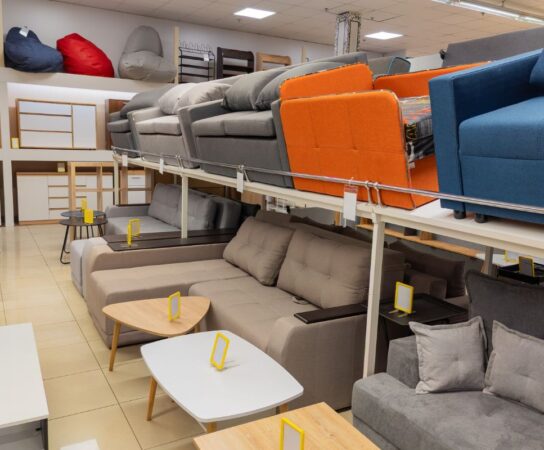 Comment choisir les bons fournisseurs de mobilier pour votre magasin ?