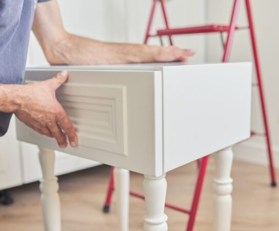 Comment éviter les problèmes de joints desserrés sur vos meubles ?