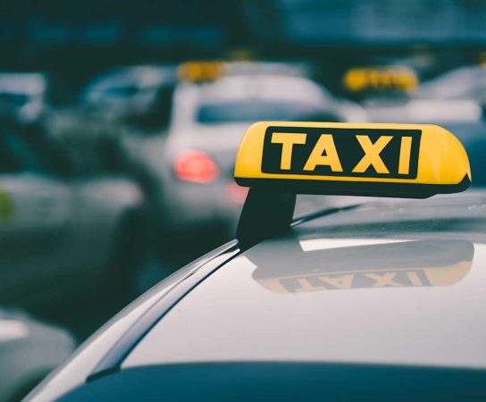 Besoin d&rsquo;un taxi tôt le matin ? Voici comment être sûr d&rsquo;en trouver un