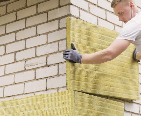 Isolation par l&rsquo;extérieur pour Bâtiments Commerciaux : Stratégies pour Réduire les Dépenses Énergétiques