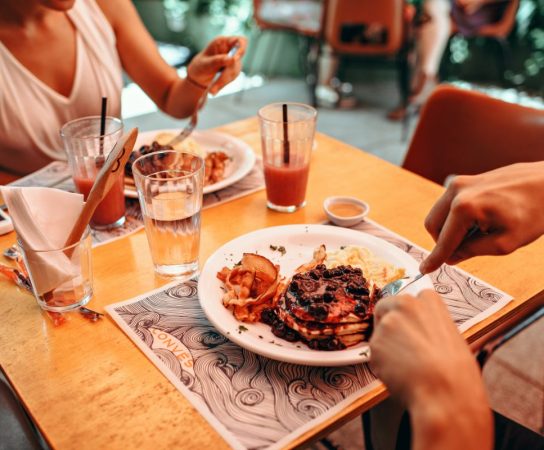 Tourisme culinaire et produits locaux : une expérience authentique pour les clients
