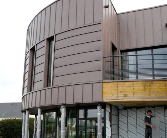 Choisir le bon revêtement pour le ravalement de façade de votre maison
