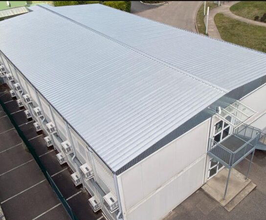 Toitures modulaires : Une solution innovante pour les constructions temporaires