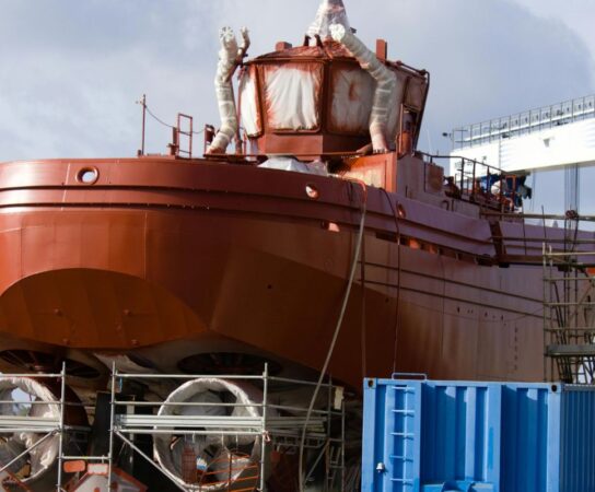 Hivernage et remise à l’eau : bien préparer son bateau pour chaque saison