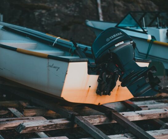 Guide complet sur les moteurs de bateau : ce qu&rsquo;il faut absolument connaître