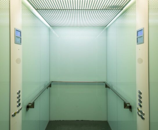 Rénovation d’ascenseurs : quand est-ce nécessaire ?
