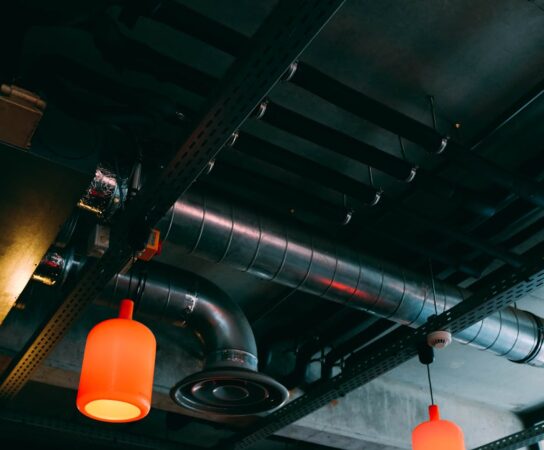 Nettoyage de conduit de ventilation : pourquoi c’est essentiel ?