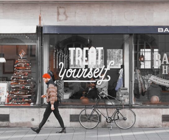 Publicité sur vitrine : nos conseils pour maximiser votre visibilité