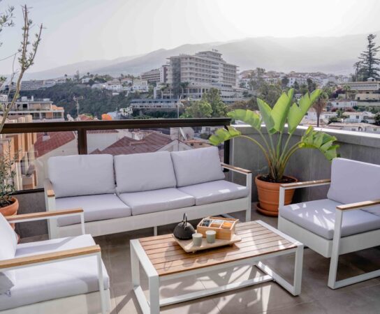 Balcon : créer une ambiance chaleureuse à moindre coût