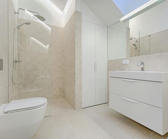 Salle de bain : 5 astuces pour un aménagement intérieur fonctionnel