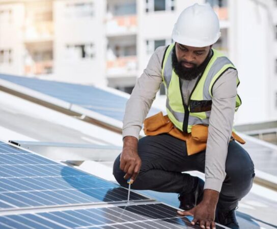 Installation de panneaux solaires : adoptez une énergie propre et économique