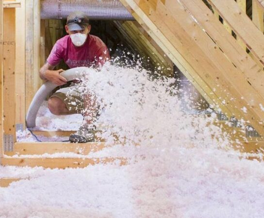 Isolation à la laine soufflée : confort thermique et économies d’énergie
