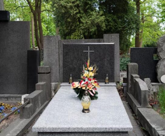 Monument funéraire : un hommage sur mesure pour vos proches disparus