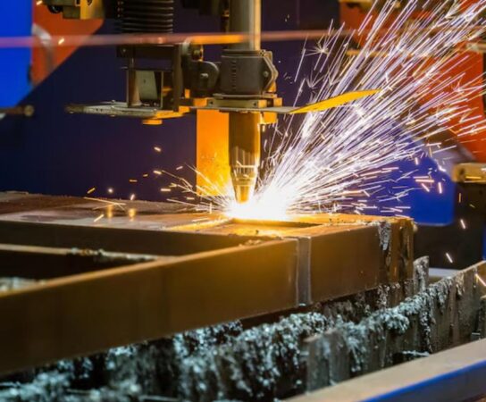 Découpe de métal : réaliser vos projets sur mesure avec précision