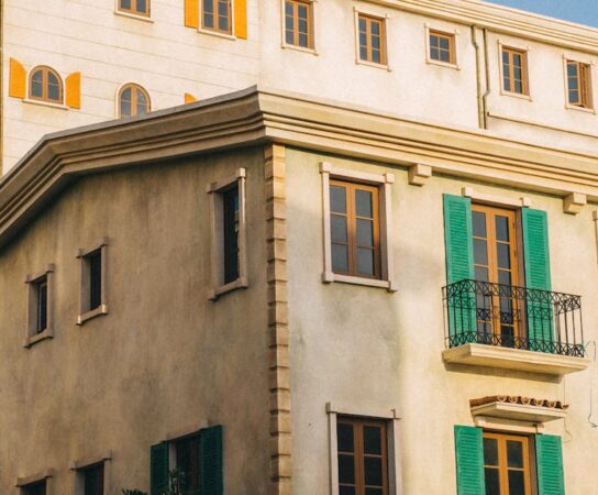 Comment allier le charme de l&rsquo;ancien et la performance énergétique moderne ?