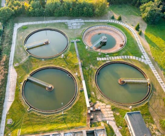 Micro-station d’épuration : comment gérer efficacement vos eaux usées chez vous ?