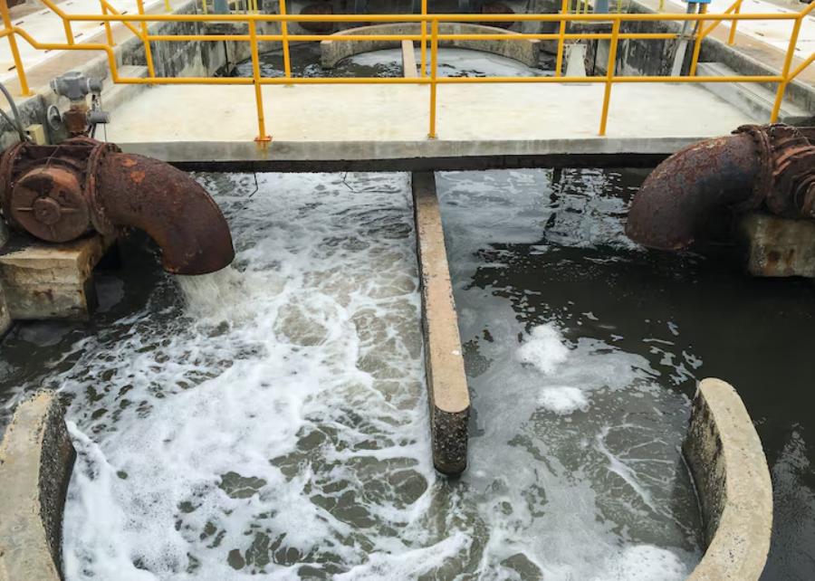 Traitement des eaux usées : quelles méthodes pour un habitat sain et sûr ?