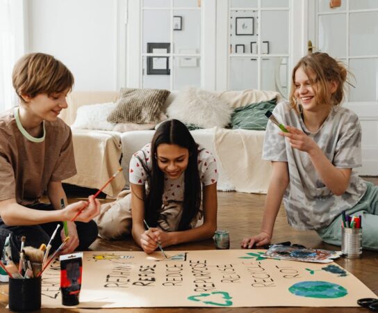 Initiez vos enfants au recyclage créatif avec ces projets faciles