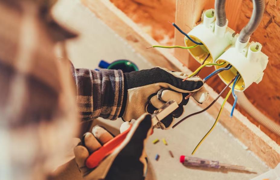 Comment installer des accessoires électriques en basse tension ?