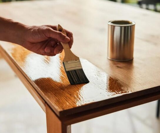 Quel produit choisir pour patiner un meuble ? Notre comparatif
