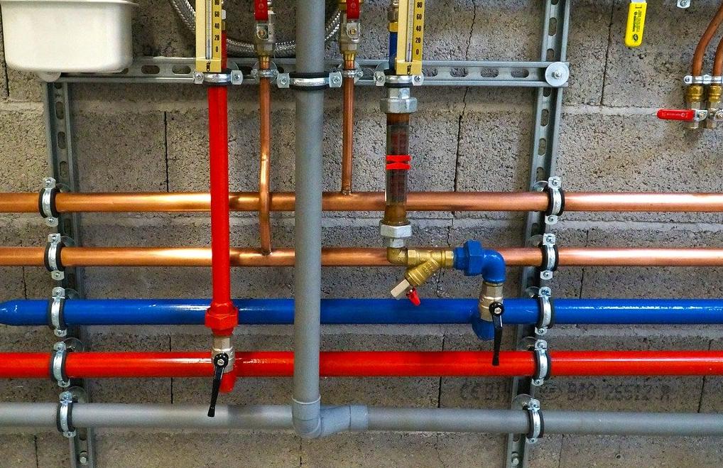 Tout savoir sur la tuyauterie PER pour la plomberie sans soudure