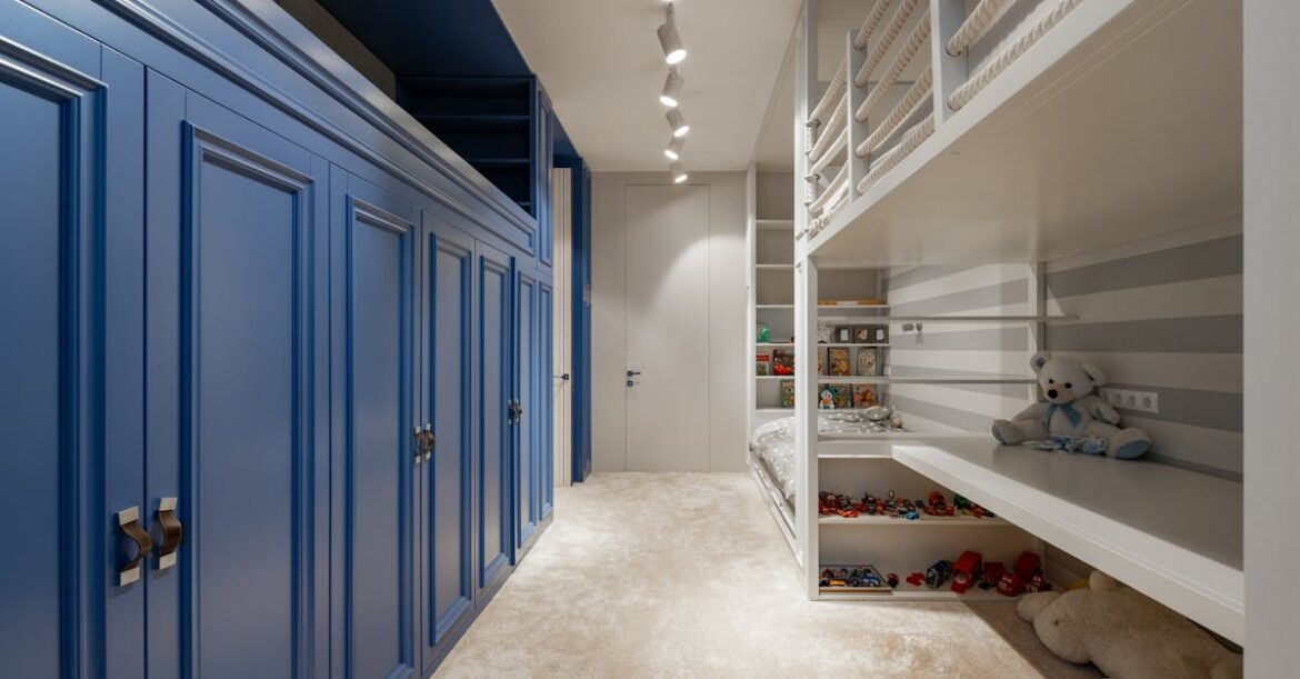 Comment customiser un meuble pour une chambre d&rsquo;enfant unique