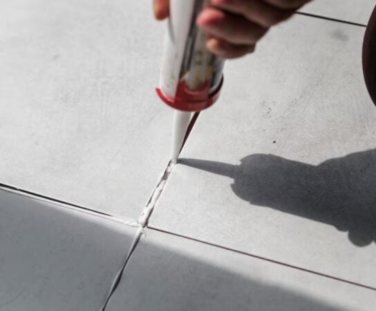 Carrelage qui se décolle : menace pour la solidité