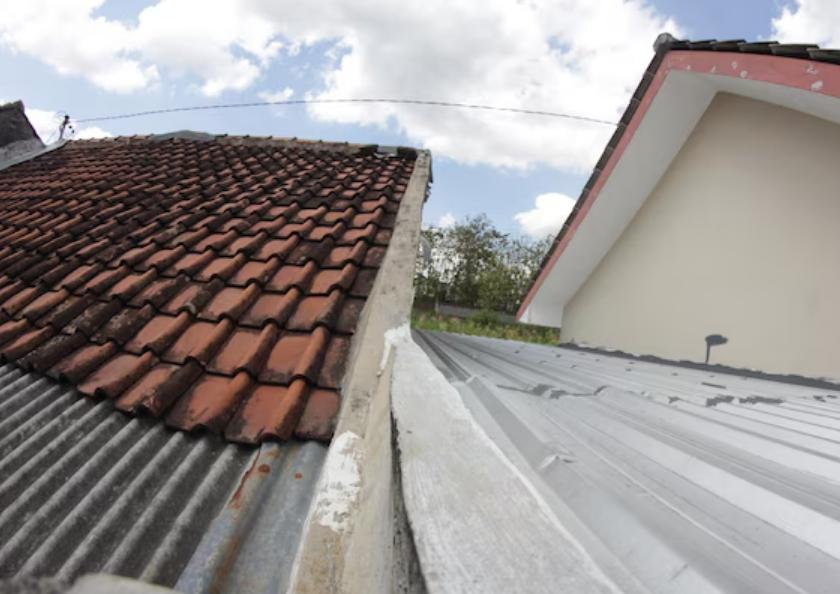 Flèche des pannes de toiture : protéger l’étanchéité du bâtiment