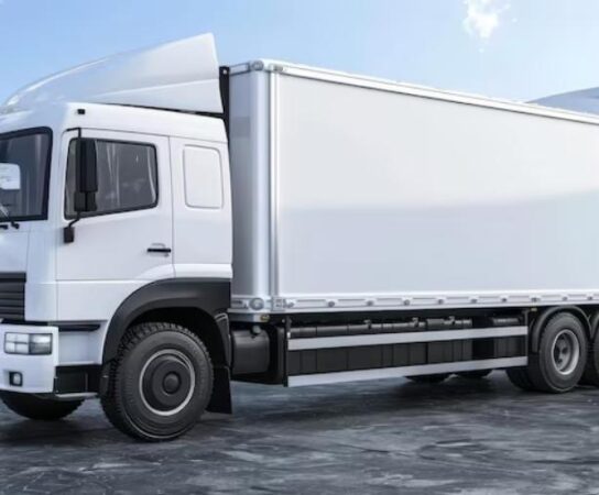 Louer un camion frigorifique avec chauffeur : quels avantages ?