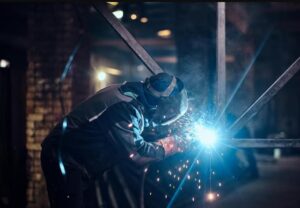 Soudure MIG-MAG industrielle : comment optimiser le taux de dépôt ?