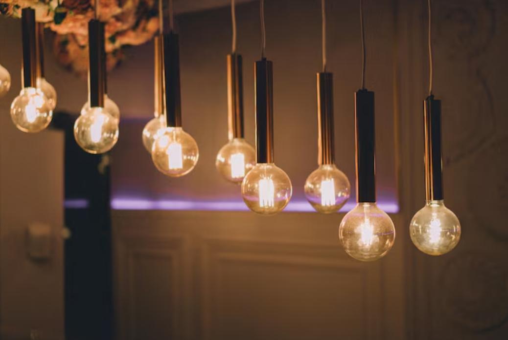 L&rsquo;éclairage industriel, comment créer une ambiance tamisée et chaleureuse ?