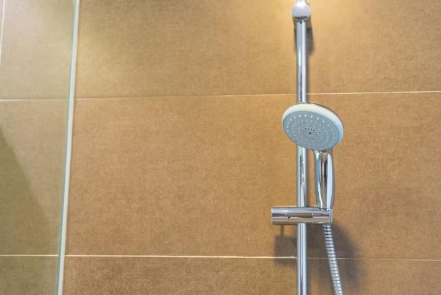 Installer un mitigeur thermostatique : confort et économies en plomberie