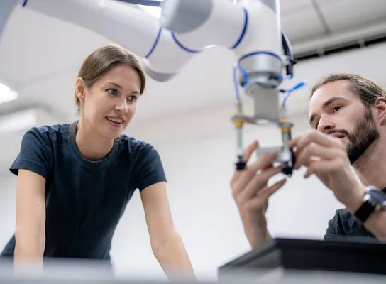 Robotique chirurgicale : la mécanique de précision sauve des vies