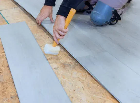 Comment choisir un sol PVC acoustique pour réduire les nuisances sonores ?