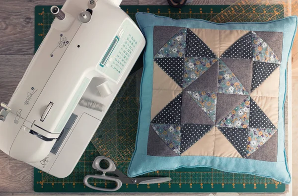 Comment réaliser des finitions invisibles sur vos coussins de luxe ?