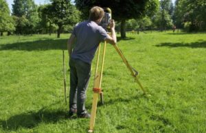 Bornage officiel ou simple piquetage : comprendre la différence