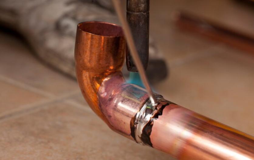 Brasage tuyaux cuivre : astuces pour plomberie sanitaire réussie