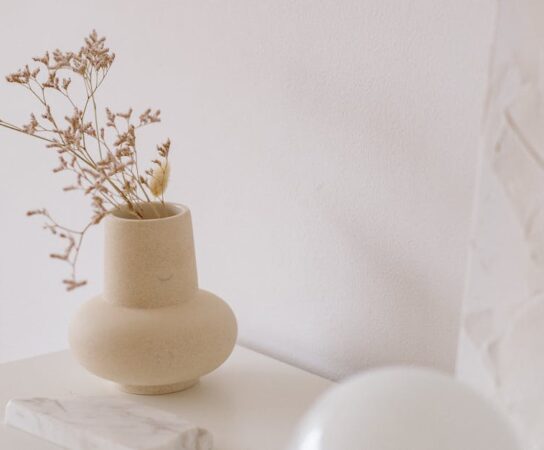 Du salon à la chambre, le beige s&rsquo;invite partout pour une ambiance sereine