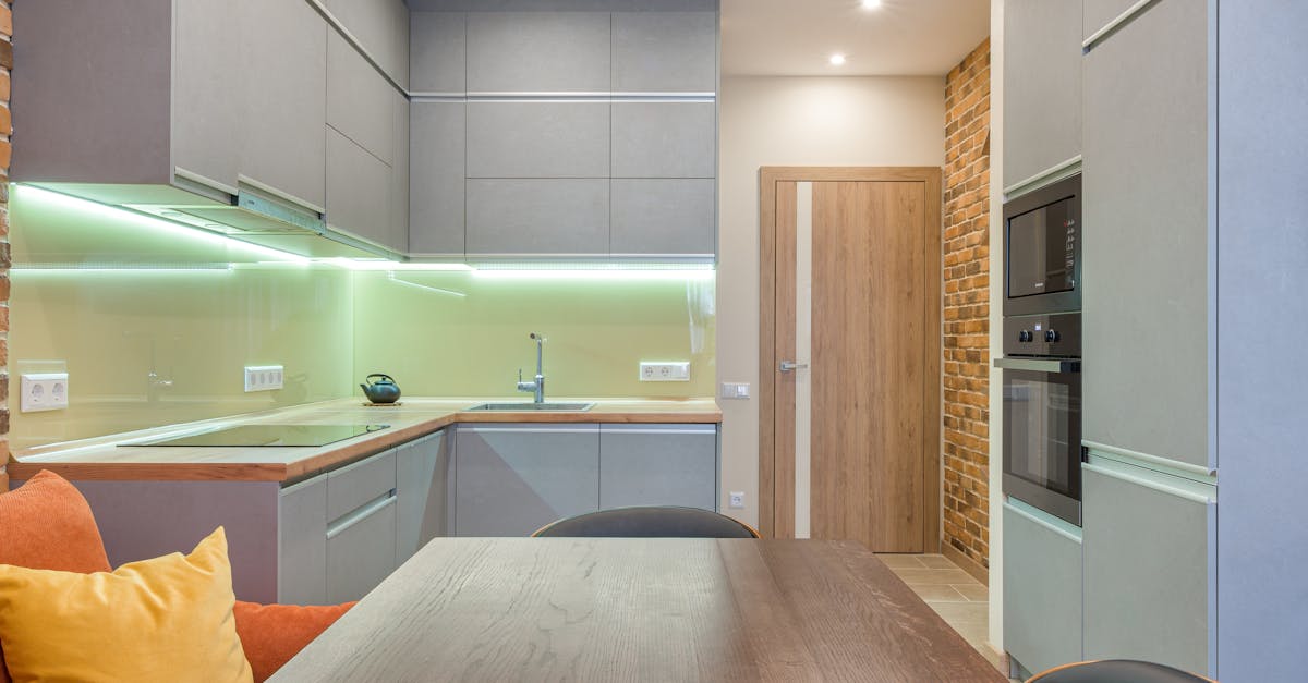 découvrez nos conseils et idées pour un design de cuisine fonctionnelle alliant esthétique et praticité, optimisant l'espace et facilitant votre quotidien.