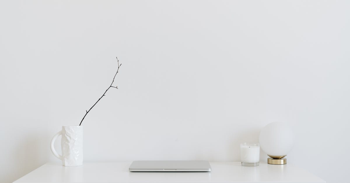 découvrez le minimalisme : un mode de vie épuré qui privilégie l'essentiel, favorise la simplicité et améliore le bien-être au quotidien.