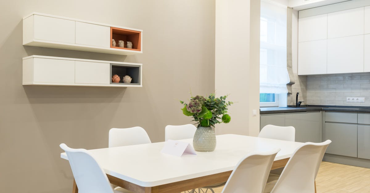 découvrez l'élégance de la décoration minimaliste pour un intérieur épuré, harmonieux et plein de sérénité.