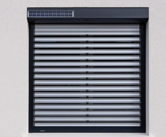 Durée de vie d’un panneau photovoltaïque sur un volet Bubendorff